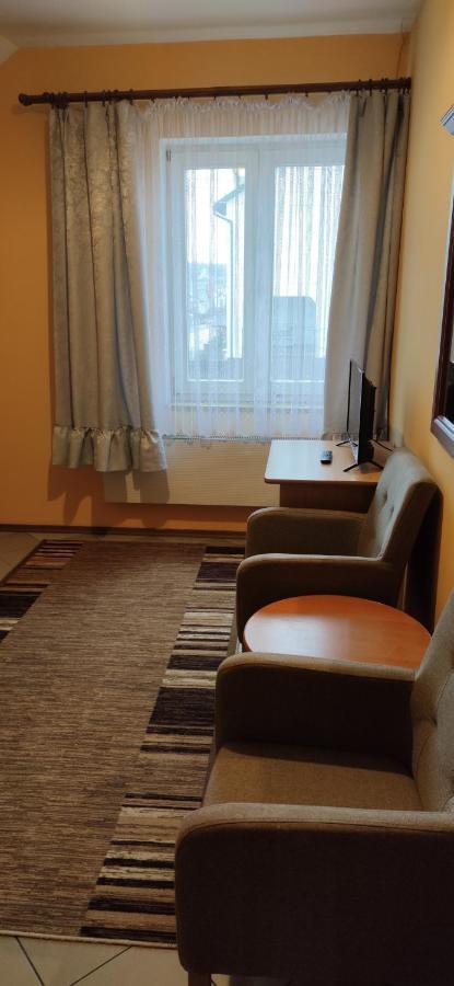 Uslugi Hotelarskie Helena شيمياتيتشي المظهر الخارجي الصورة