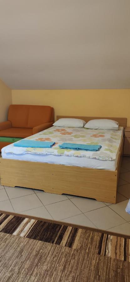 Uslugi Hotelarskie Helena شيمياتيتشي المظهر الخارجي الصورة