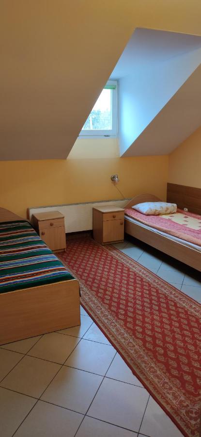 Uslugi Hotelarskie Helena شيمياتيتشي المظهر الخارجي الصورة